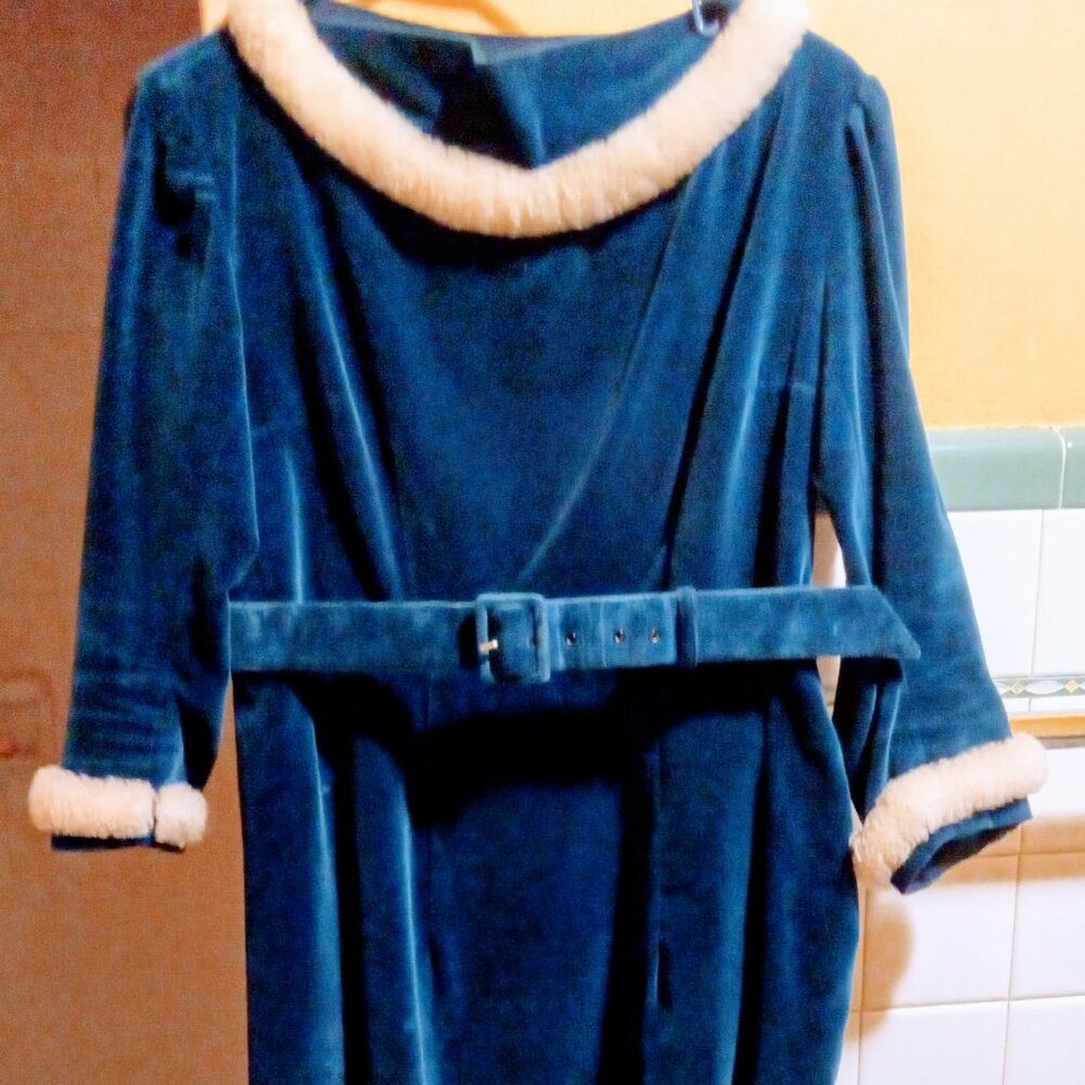 Vintage Blue Velvet & Faux Fur Trim Belted Dress, Size Large/XL